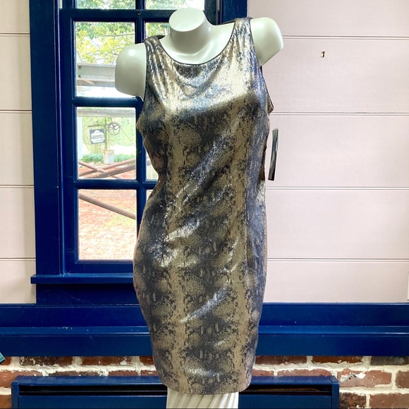 Betsy & Adam Sequin Formal Short Dress - Picture 10 of 14